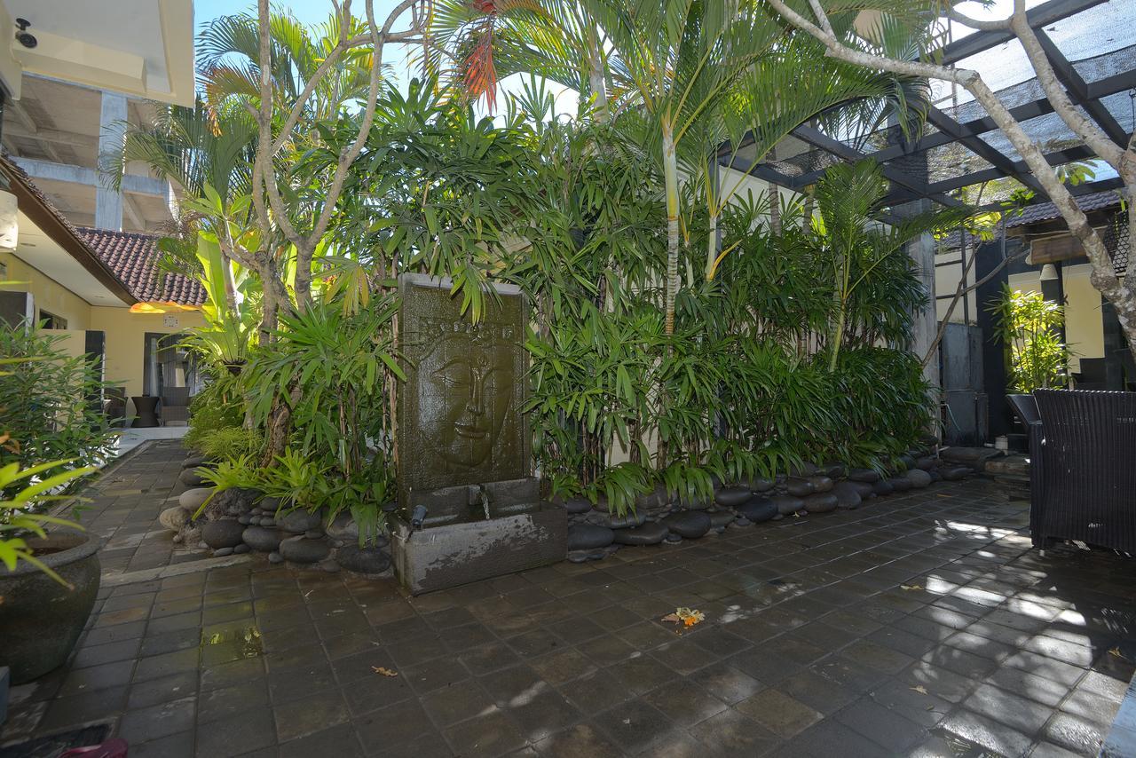 โรงแรมอันดารี เลเกียน Bali ภายนอก รูปภาพ